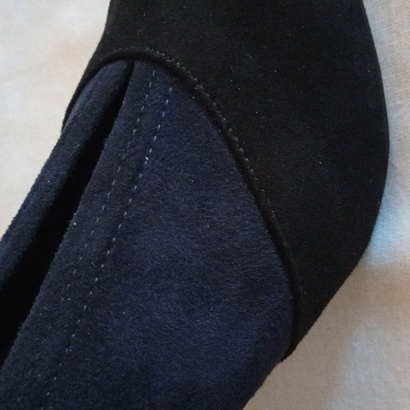 IMPO STRETCH BLACK/BLUE SUEDE HIGH HEELED SHOES. SZ 7 1/2.  EUC - Picture 9 of 11